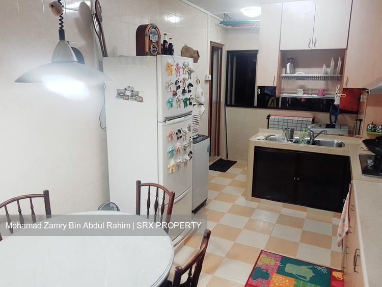 Blk 242 Jurong East Street 24 (Jurong East), HDB 3 Rooms #171324722